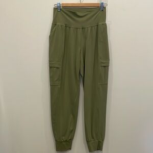 Athleta Green Salutation Joggers Pants